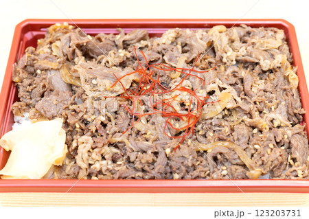おいしい黒毛和牛の焼肉弁当 123203731