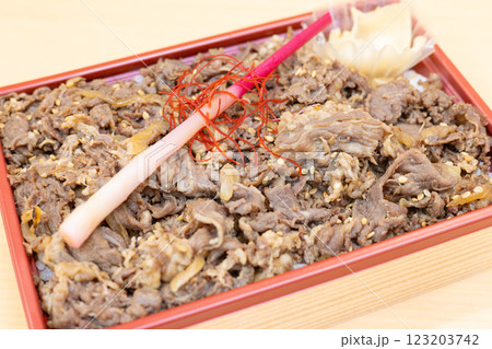 おいしい黒毛和牛の焼肉弁当 123203742