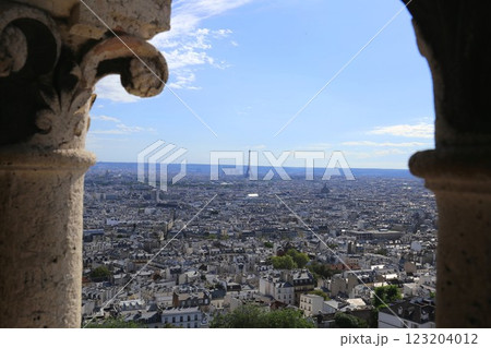 サクレクール寺院のドームからのパリ市街の眺め 123204012