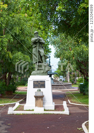 War memorial in Saint-Pierre de la Reunion 123204899