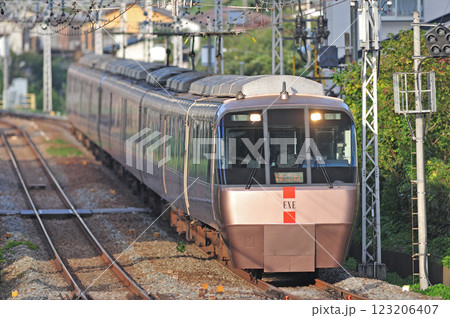 小田急小田原線 秦野-新松田 小田急 30000形 はこね EXE 小田急小田原線 秦野-新松田 小田急 30000形 はこね EXE 123206407