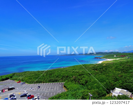 角島灯台より望む日本海(山口県下関市) 角島灯台より望む日本海(山口県下関市) 123207417