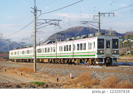 上越線　後閑－沼田　JR東日本　107系　R17編成（高崎） 123207816