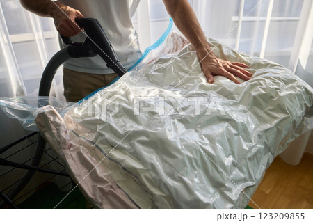Vacuum Sealing Clothes Effectively for Storage, Preservation, and Space Saving Solutions 123209855