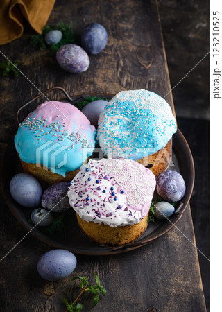 Traditional Ukrainian Easter cake kulich and eggs Traditional Ukrainian Easter cake kulich and eggs 123210525