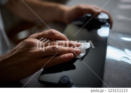 How to Effectively Clean the Screen of Your Gaming Console for Optimal Performance How to Effectively Clean the Screen of Your Gaming Console for Optimal Performance 123211113