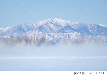 気嵐と日高山脈 気嵐と日高山脈 123211511