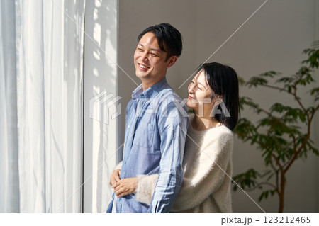 仲の良い夫婦 123212465