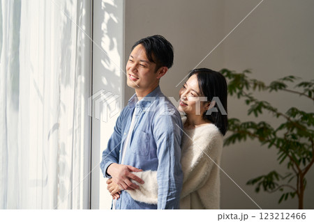 仲の良い夫婦 123212466