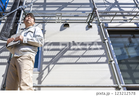 戸建て家屋の外壁修繕工事 現場監督 戸建て家屋の外壁修繕工事 現場監督 123212578