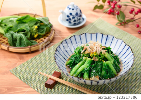 春の味覚 菜の花の辛子和え 123217586