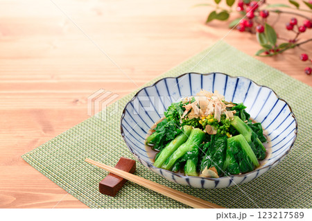 春の味覚 菜の花の辛子和え 春の味覚 菜の花の辛子和え 123217589