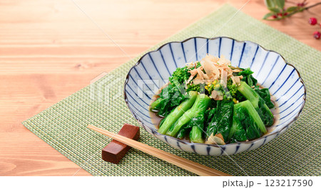 春の味覚 菜の花の辛子和え 123217590