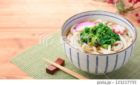 春の味覚 菜の花のうどん 春の味覚 菜の花のうどん 123217735