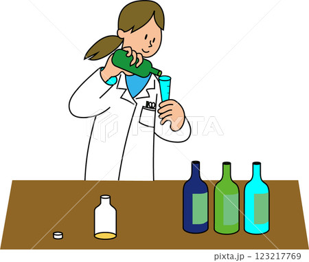 水剤を調剤する薬剤師 123217769