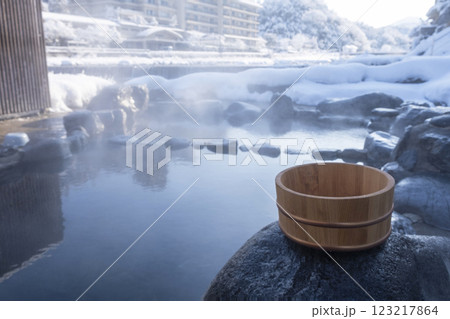 三朝温泉 の雪景色 三朝温泉 の雪景色 123217864