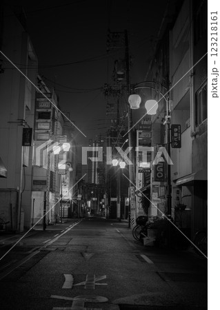 夜の街の明かり 123218161
