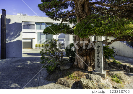 湯田温泉 中原中也記念館 中原中也誕生の地碑 山口県山口市 湯田温泉 中原中也記念館 中原中也誕生の地碑 山口県山口市 123218706