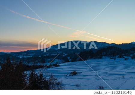雪景色の椹平の棚田 123219140