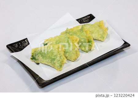 居酒屋の大葉の天ぷら 123220424