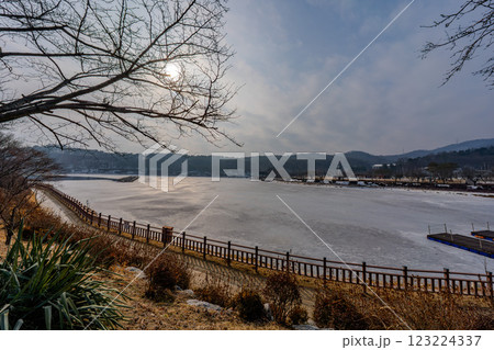 韓国 利川市 雪峰公園の風景 韓国 利川市 雪峰公園の風景 123224337