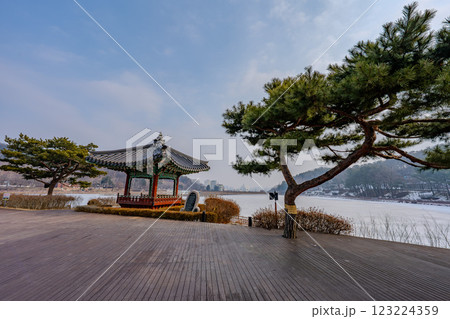 韓国 利川市 雪峰公園の風景 韓国 利川市 雪峰公園の風景 123224359