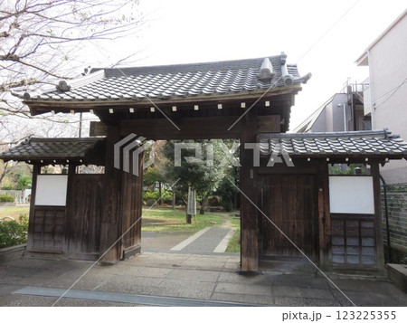 日本の歴史感じる建築物 123225355