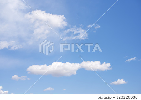 春の空 青空 晴れ 2月 【神奈川県 伊勢原市】 春の空 青空 晴れ 2月 【神奈川県 伊勢原市】 123226088