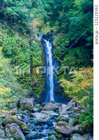 【静岡県】須津川渓谷　大棚の滝 123228361