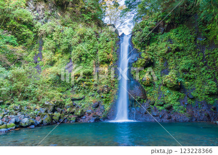【静岡県】須津川渓谷　大棚の滝 123228366
