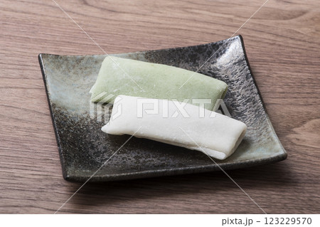 さわ餅　お餅の和菓子　郷土菓子　三重県の和菓子　和のイメージ 123229570