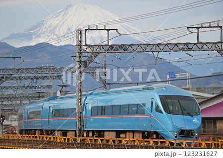 小田急小田原線　新松田－渋沢　小田急　60000形　60052編成　はこね　MSE 123231627