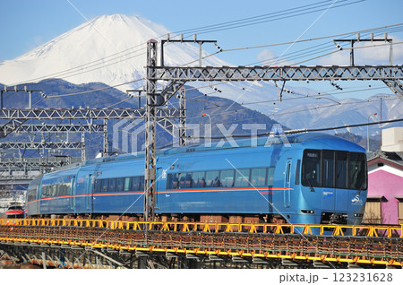 小田急小田原線　新松田－渋沢　小田急　60000形　60252編成　あさぎり　MSE 123231628