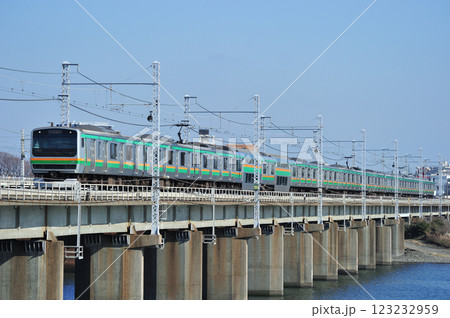 東海道本線　茅ヶ崎－平塚　JR東日本　E231系1000番台　K-34編成（国府津） 123232959