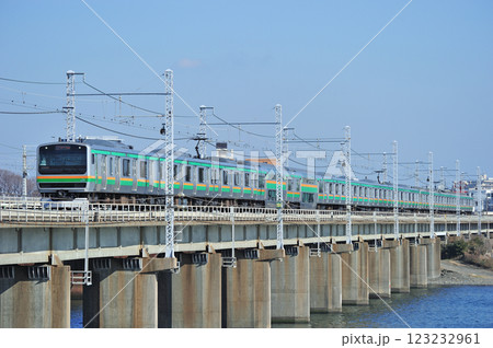 東海道本線　茅ヶ崎－平塚　JR東日本　E231系1000番台　K-14編成（国府津） 123232961