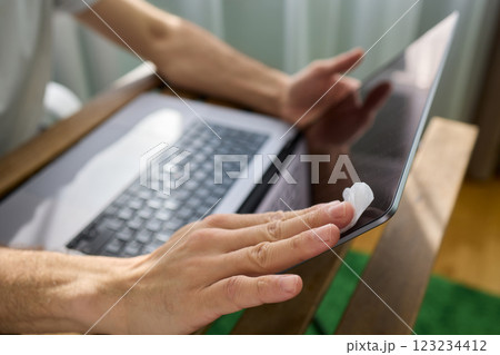 Properly cleaning your laptop screen is essential for optimal performance and clarity during use Properly cleaning your laptop screen is essential for optimal performance and clarity during use 123234412