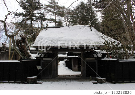 風情ある町並み　みちのくの小京都　武家屋敷　角館　秋田県 123238826