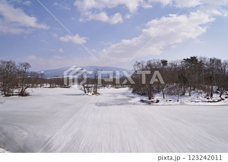 北海道　凍結した大沼 123242011