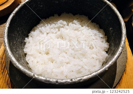 釜炊き熱々ごはん 釜炊き熱々ごはん 123242525