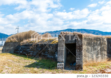 柳本飛行場跡北側防空壕跡の景色 123243330