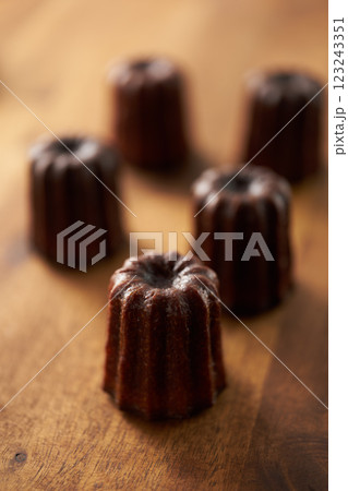 カヌレ・ド・ボルドー　洋菓子イメージ 123243351