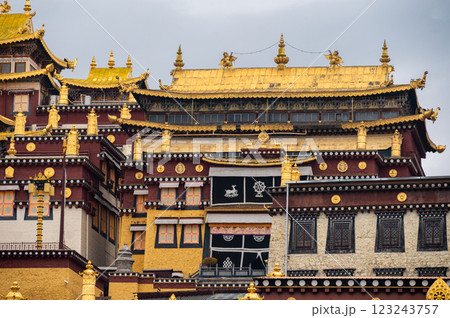 Beautiful architecture of Songzanlin Monastery the largest Tibetan Buddhist monastery in Shangri-La town in Yunnan province of China. 123243757