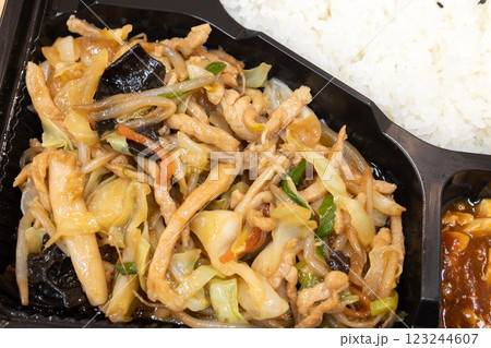 おいしい中華料理の肉野菜炒め弁当 おいしい中華料理の肉野菜炒め弁当 123244607