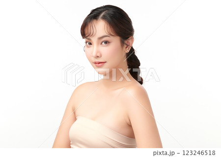 Beautiful young asian woman with clean fresh skin on white background, Face care, Facial treatment, Cosmetology, beauty and spa, Asian women portrait. 123246518