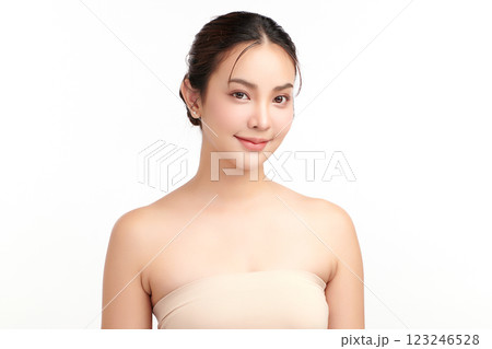 Beautiful young asian woman with clean fresh skin on white background, Face care, Facial treatment, Cosmetology, beauty and spa, Asian women portrait. 123246528