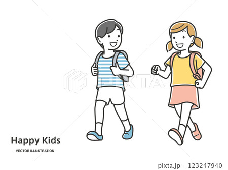 笑顔で会話しながら通学する仲良し小学生 123247940