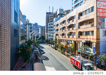中央線三鷹駅南口 ビル街 中央線三鷹駅南口 ビル街 123248273
