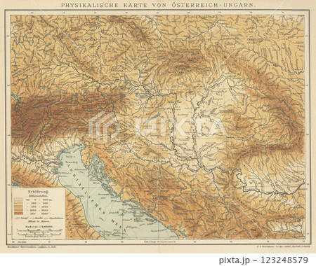 20世紀初頭　世界地図　オーストリア　ハンガリー　地形図 123248579