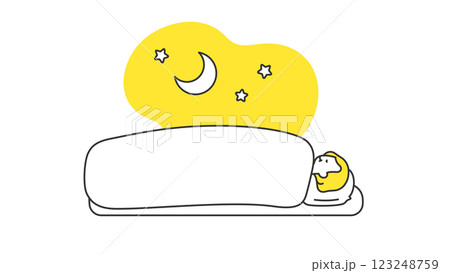睡眠:布団で横になって眠るシニア女性 睡眠:布団で横になって眠るシニア女性 123248759