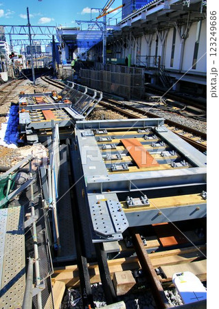 『開かずの踏切』解消の為の高架化・線路切替工事を控えた… 伊勢崎線・下り本線 『開かずの踏切』解消の為の高架化・線路切替工事を控えた… 伊勢崎線・下り本線 123249686